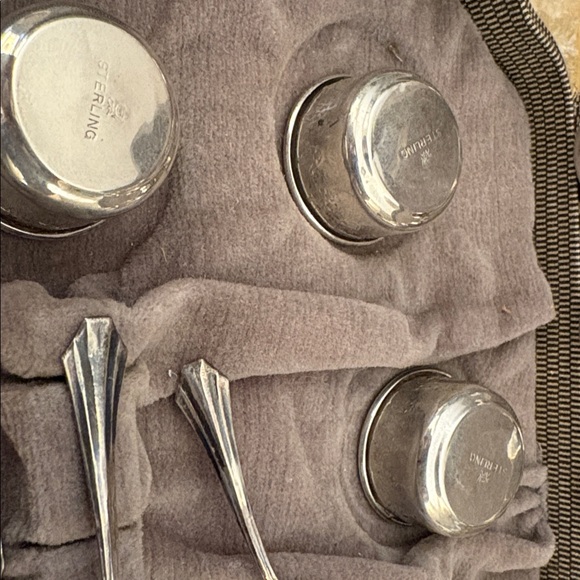 Elegant Sterling Silver Salt Cellar Set - Picture 10 of 12